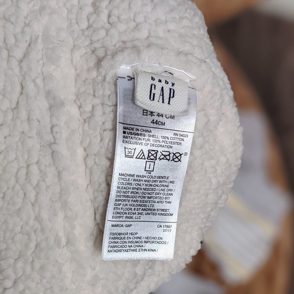 [KIDS 2/$20] EUC Baby (0-6M) - BUNDLE: Sherpa Hat + 2prs. Scratch Mitts - Picture 3 of 5